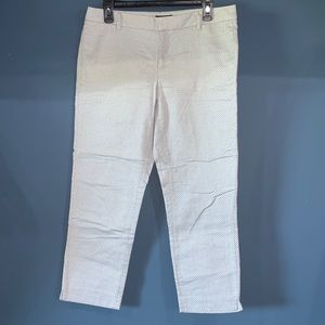Tommy Hilfiger White and Navy Waverly Slim Stretch Capri. Size 8